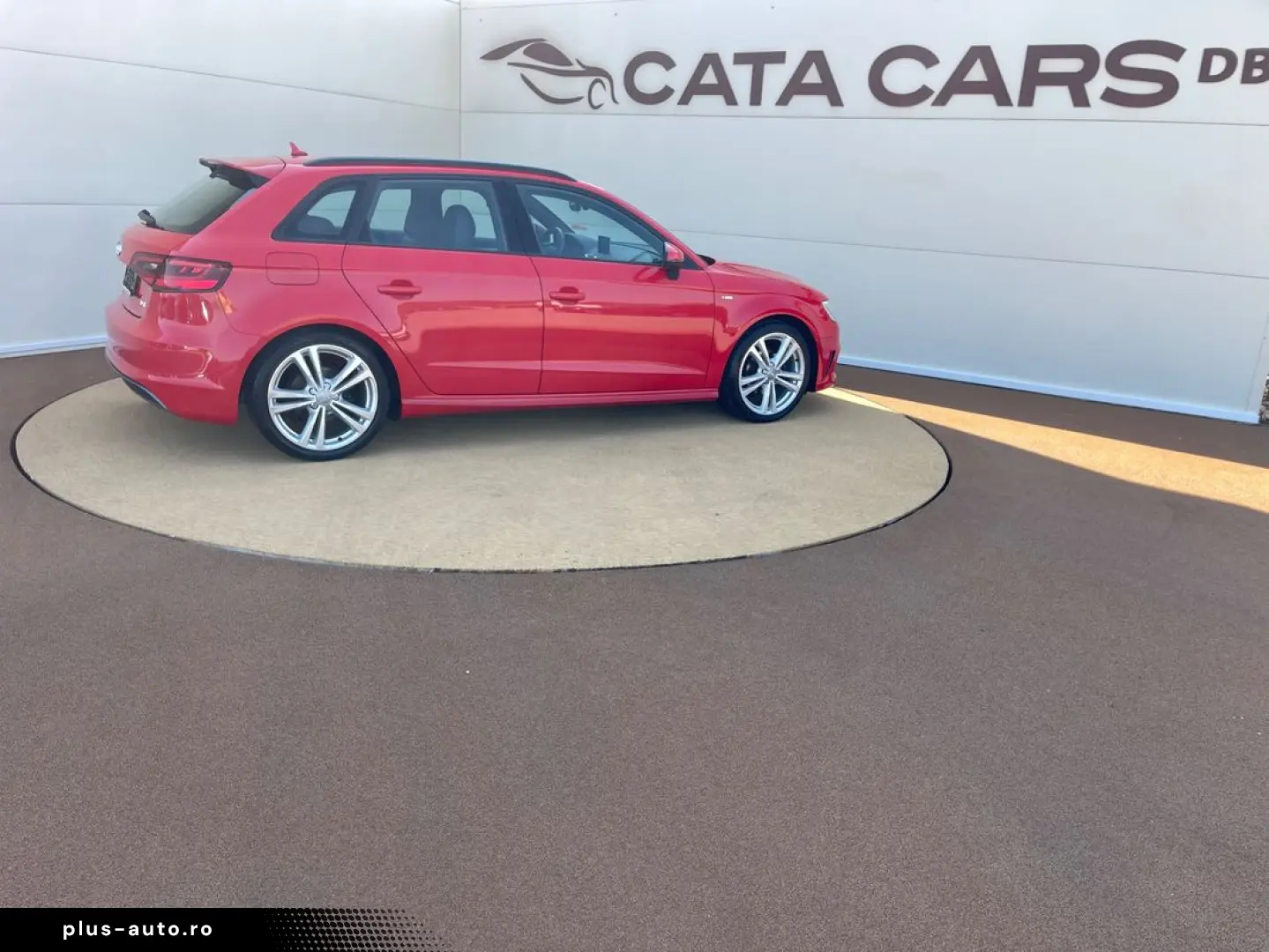 Audi A3  1.4TFSI  140CP  SLINE  BI-Xenon  Keyless  Navi  Pie