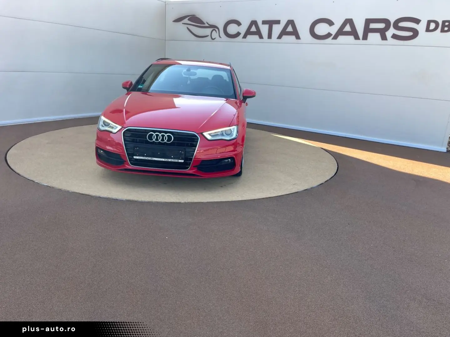 Audi A3  1.4TFSI  140CP  SLINE  BI-Xenon  Keyless  Navi  Pie