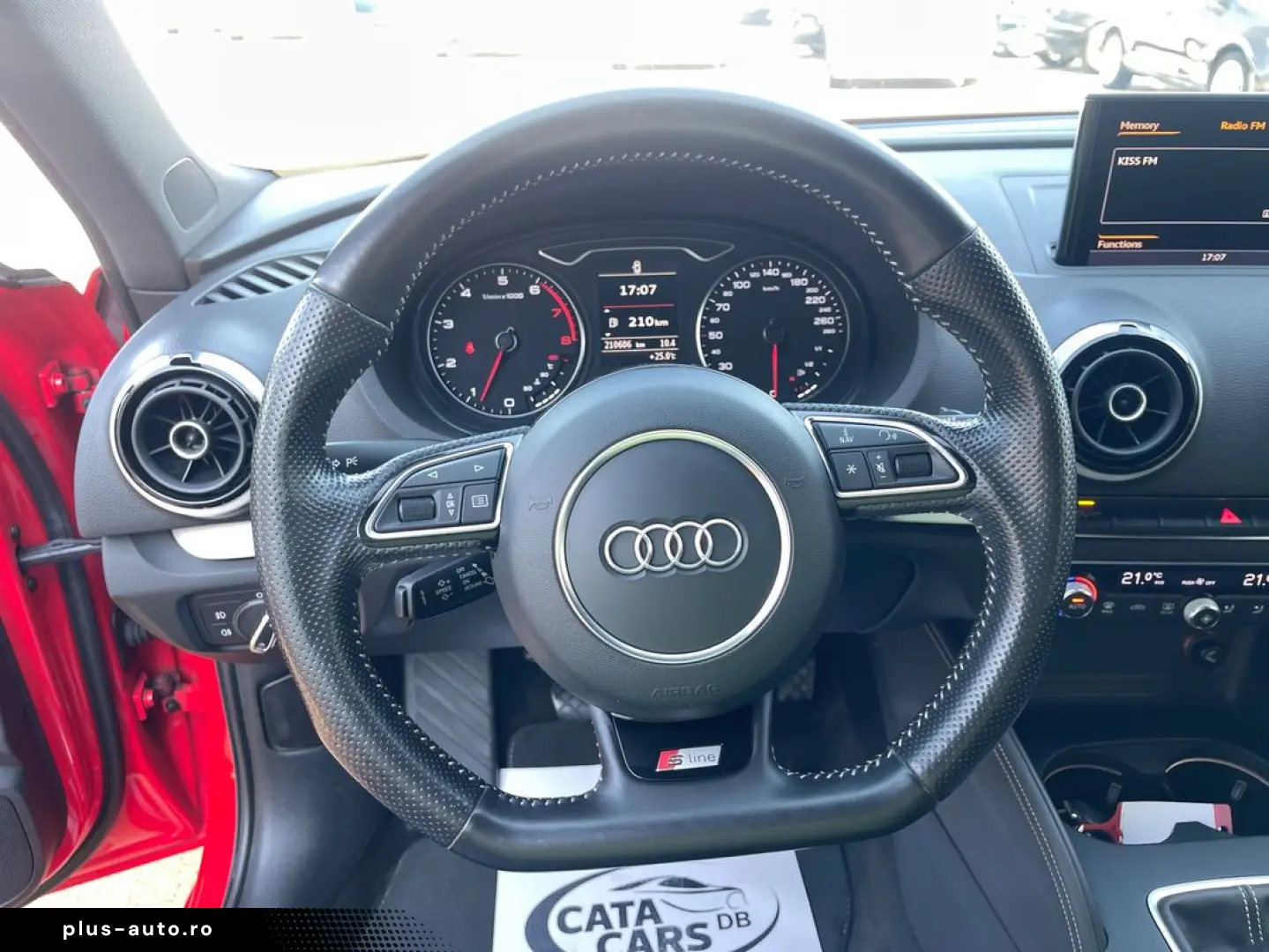 Audi A3  1.4TFSI  140CP  SLINE  BI-Xenon  Keyless  Navi  Pie