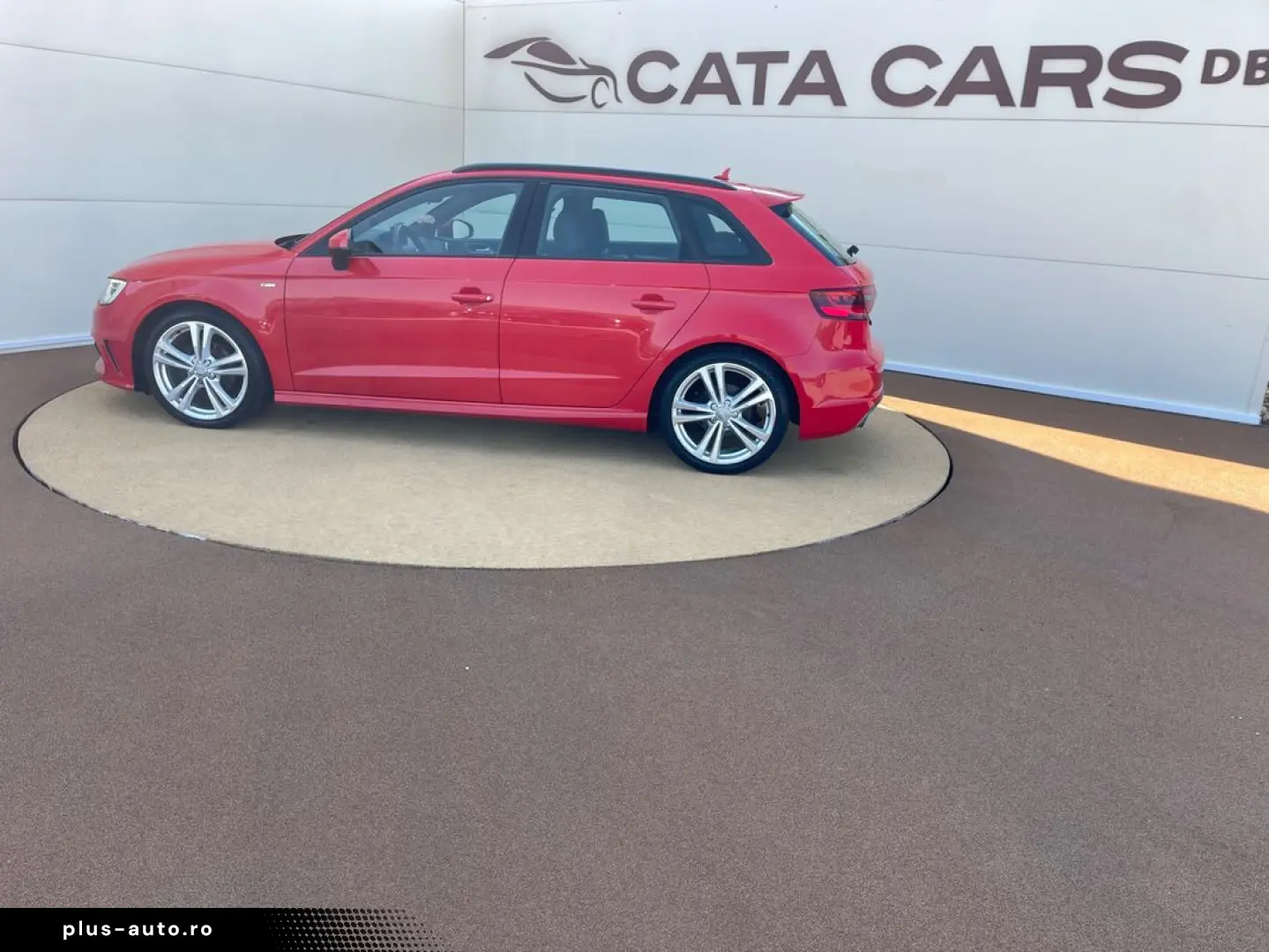 Audi A3  1.4TFSI  140CP  SLINE  BI-Xenon  Keyless  Navi  Pie