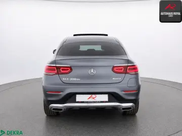 MERCEDES-BENZ GLC 300 de Coupe 4M DESIGNO MAGNO KEYL…