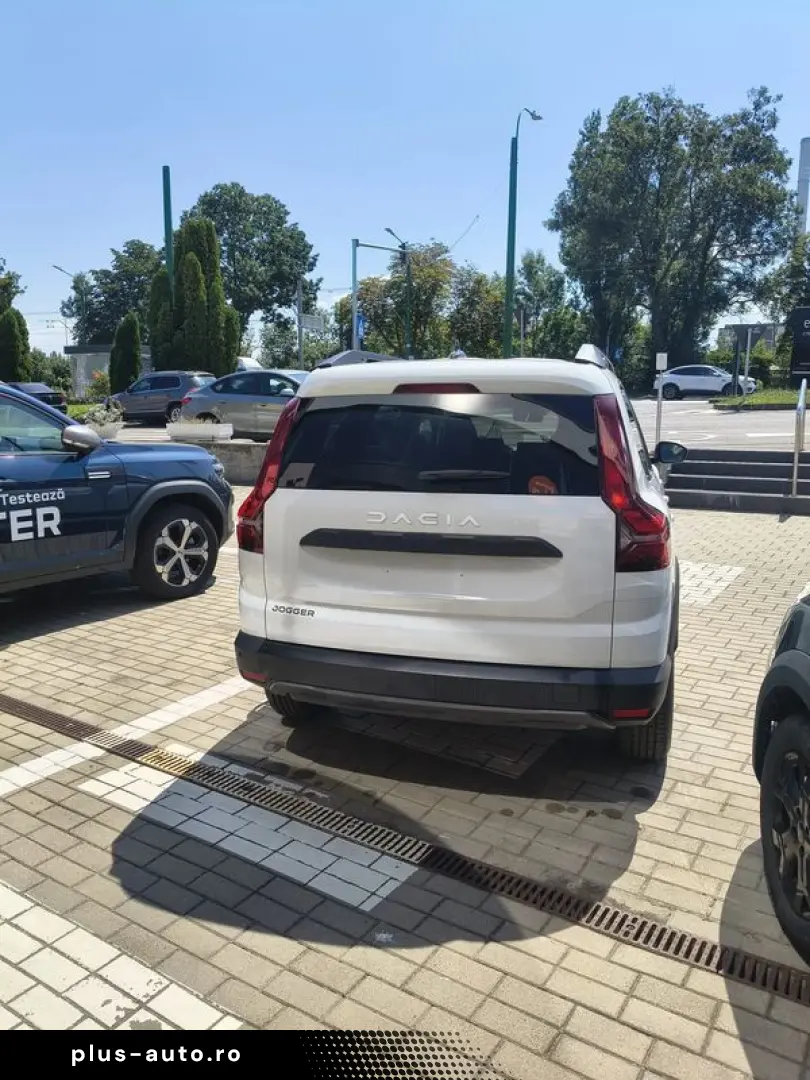 Dacia Jogger expression  masina noua 0 km.