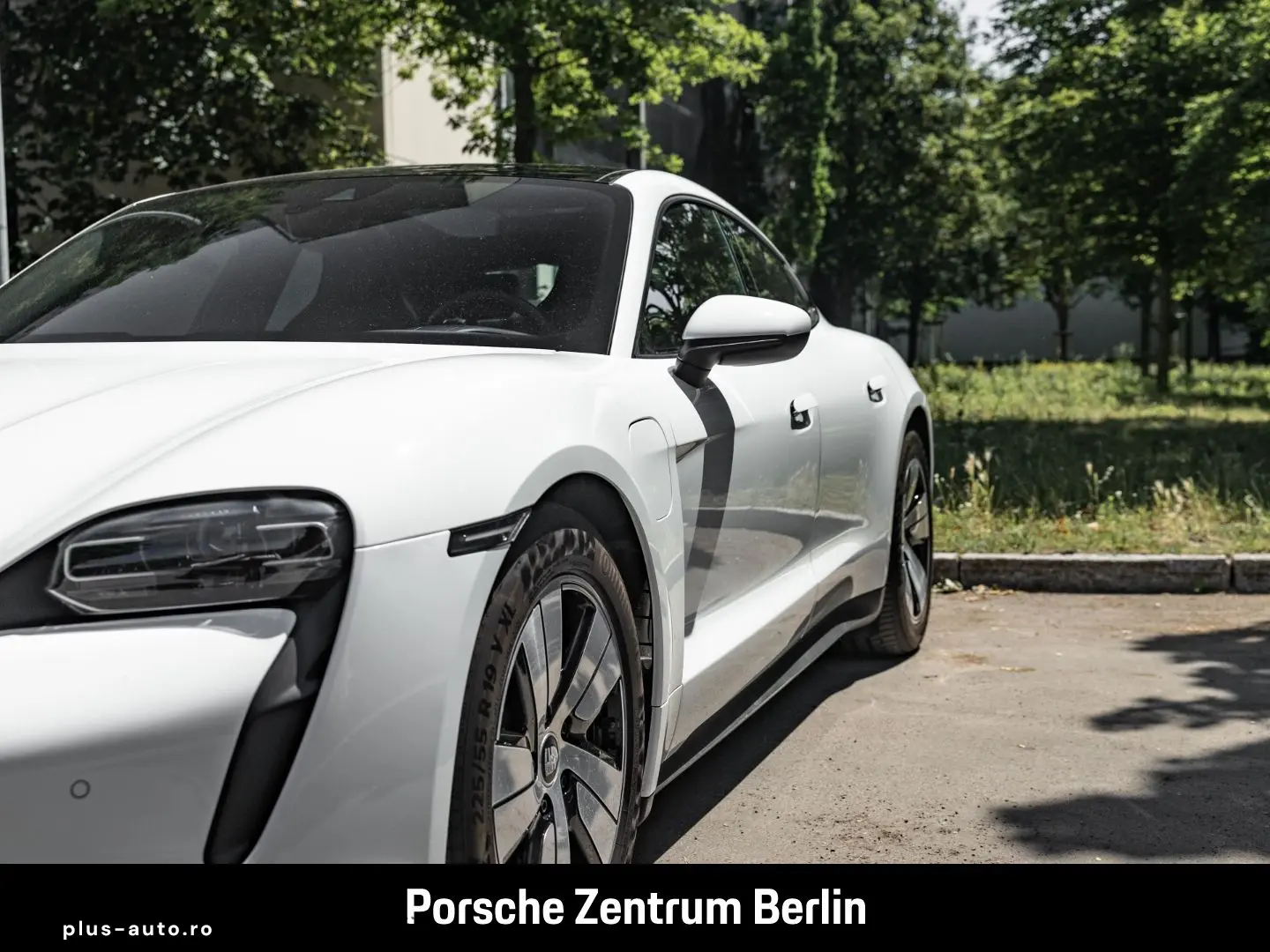 PORSCHE Taycan Panoramadach ParkAssistent 25.148km 1.Han