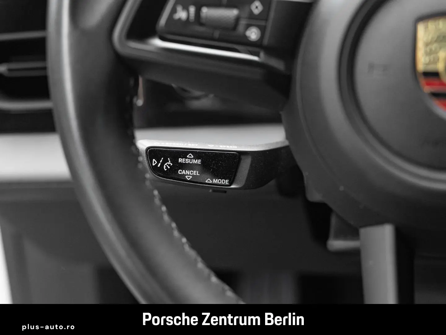PORSCHE Taycan Panoramadach ParkAssistent 25.148km 1.Han