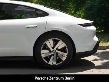PORSCHE Taycan Panoramadach ParkAssistent 25.148km 1.Han