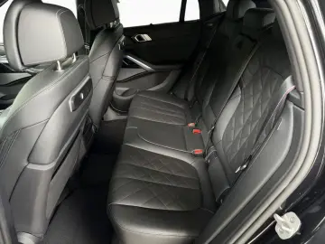BMW X6 xDr30d M SPORT PRO SoftCl AHK Pano StHz DAPro