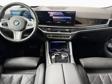 BMW X6 xDr30d M SPORT PRO SoftCl AHK Pano StHz DAPro