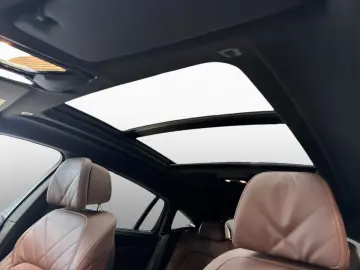 BMW X6 xDr40d MSport Pano AHK H K 360  HUD Sthz