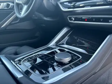 BMW X6 xDrive30d M Sport Pro 22 Zoll AHK Pano H&K
