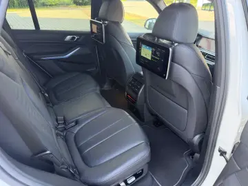 BMW X5 xDrive 30 d M Sport 21 Zoll 7 Sitz DVD Air