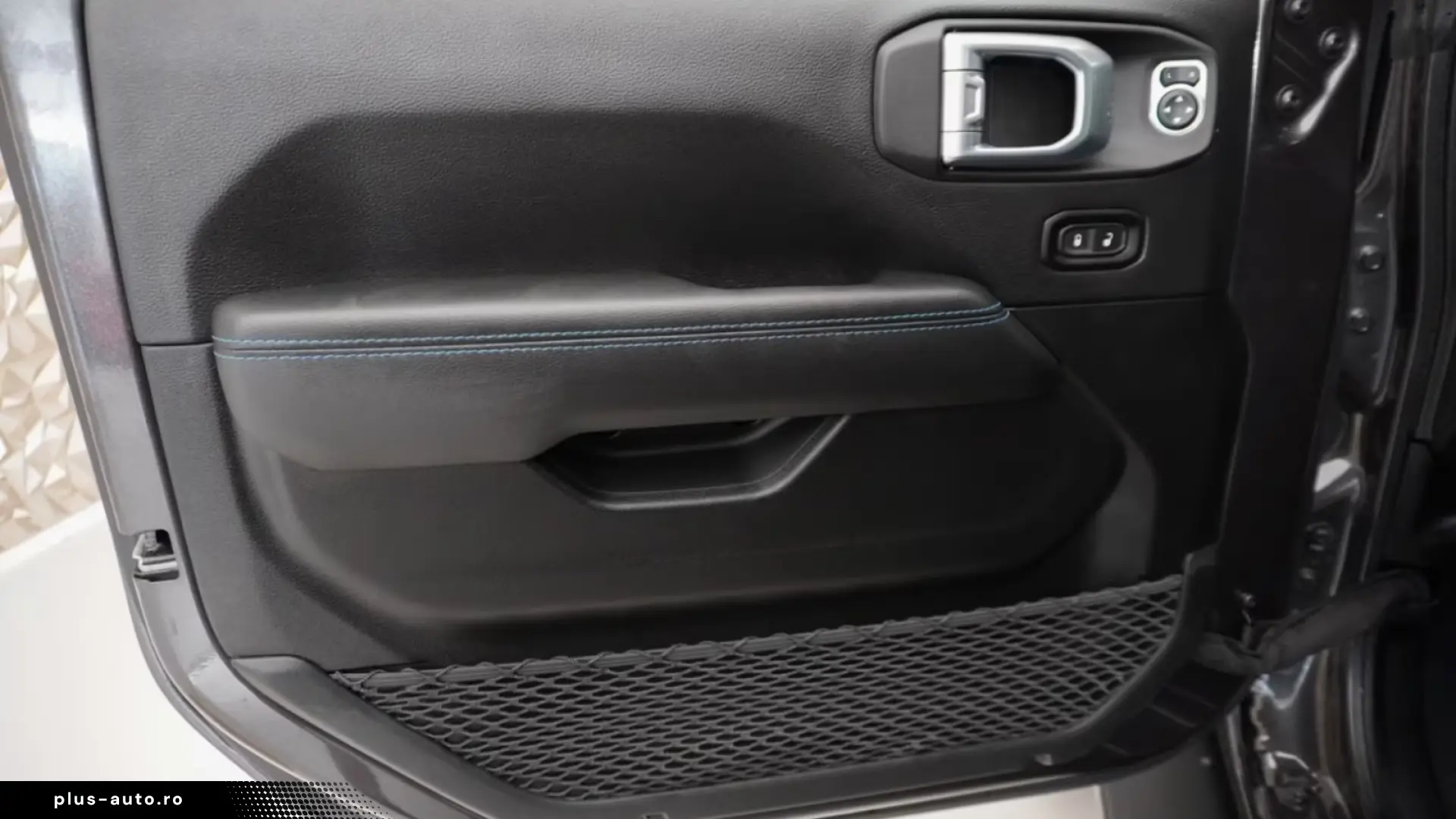 Jeep Wrangler Rubicon Plug-In-Hybrid