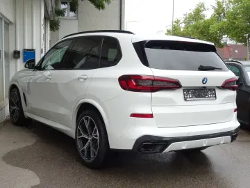 BMW X5 xDrive30d 21  M Sport Navi Leder Laser Luftfe