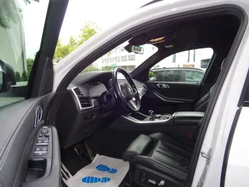 BMW X5 xDrive30d 21  M Sport Navi Leder Laser Luftfe