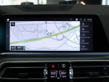 BMW X5 x45e M Sport 2AchsLuftf.ACC SurView Laser AHK