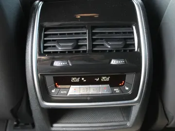 BMW X5 x45e M Sport 2AchsLuftf.ACC SurView Laser AHK