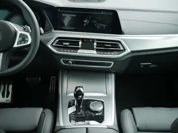 BMW X5 xDrive30d (M-Sport Navi AHK Pano HUD H K ACC)