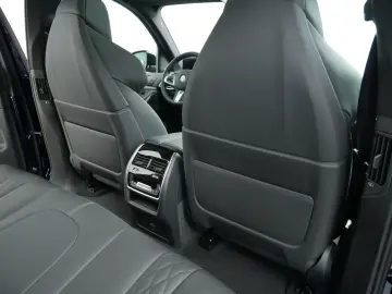 BMW X5 xDrive30d (M-Sport Navi AHK Pano HUD H K ACC)