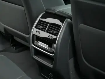 BMW X5 xDrive30d (M-Sport Navi AHK Pano HUD H K ACC)