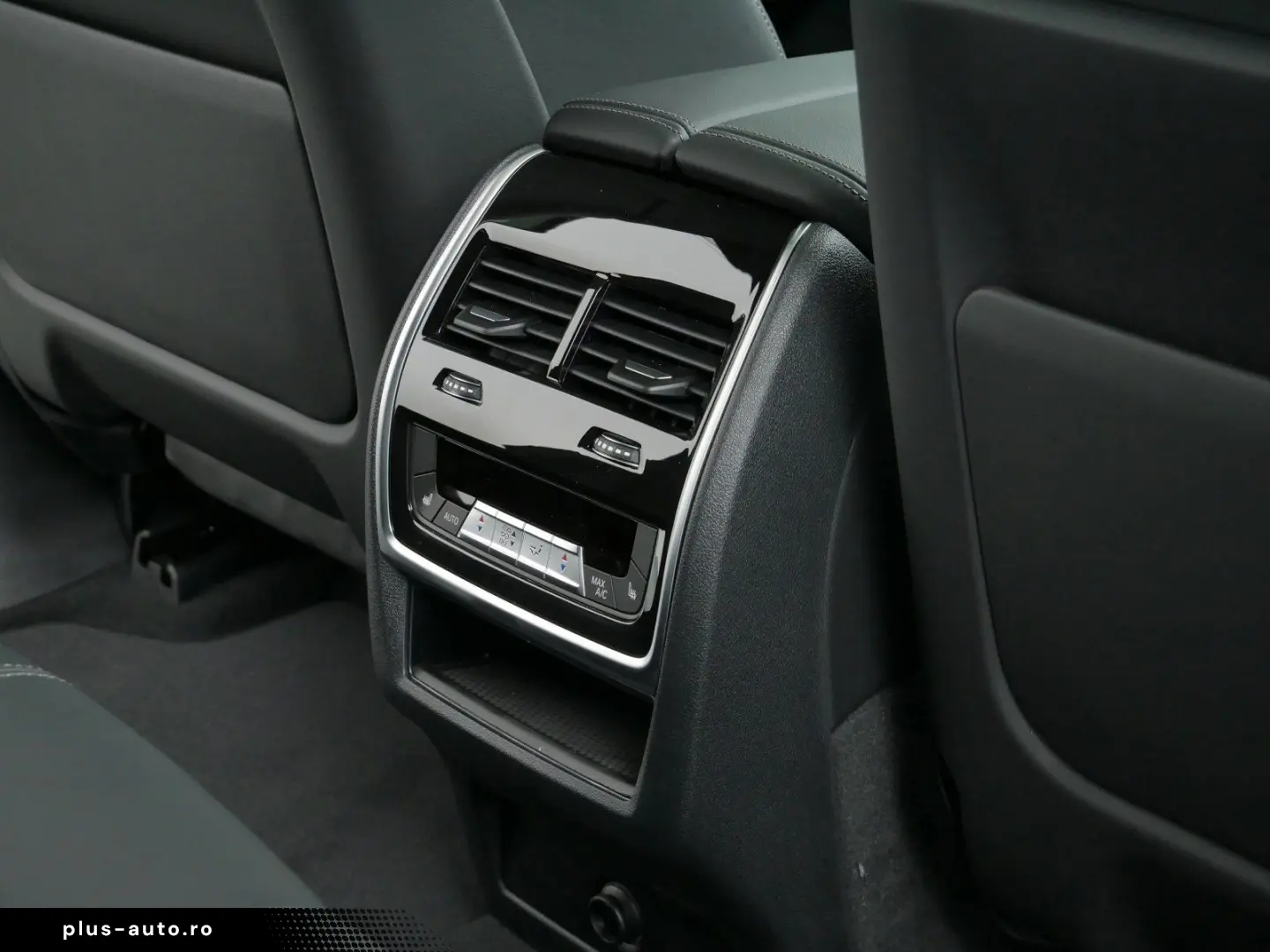 BMW X5 xDrive30d (M-Sport Navi AHK Pano HUD H K ACC)