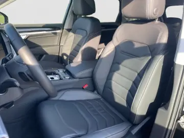 VW Touareg 4Motion TDI tiptronic