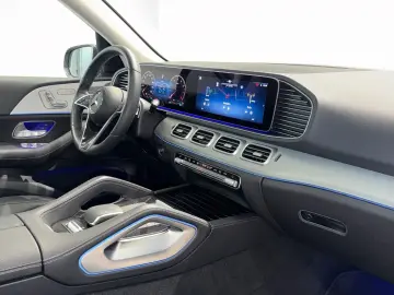 MERCEDES-BENZ GLE 450 4M AMG Panorama Burmester Memo…