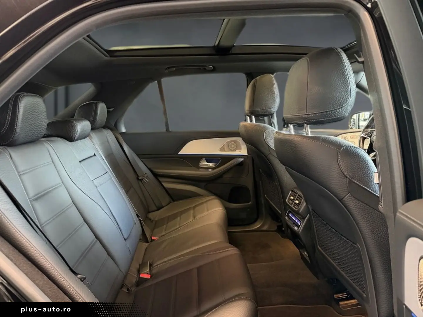 MERCEDES-BENZ GLE 450 d 4M AMG MBEAM DISTR BURM HuD PANO AHK