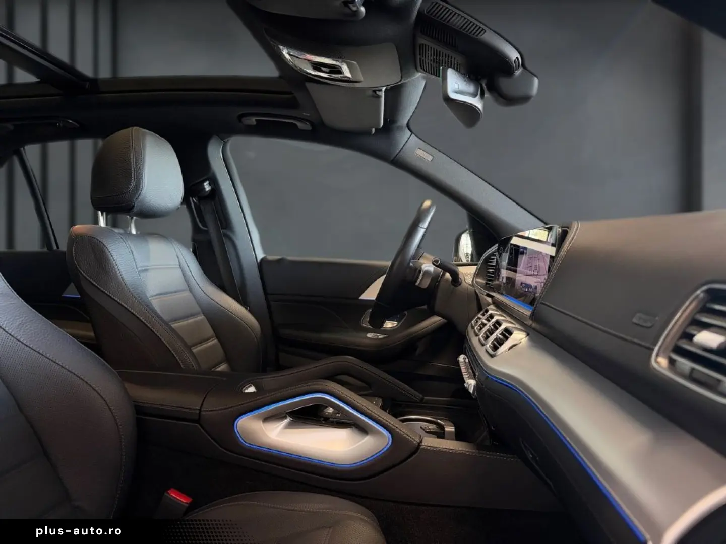 MERCEDES-BENZ GLE 450 d 4M AMG MBEAM DISTR BURM HuD PANO AHK