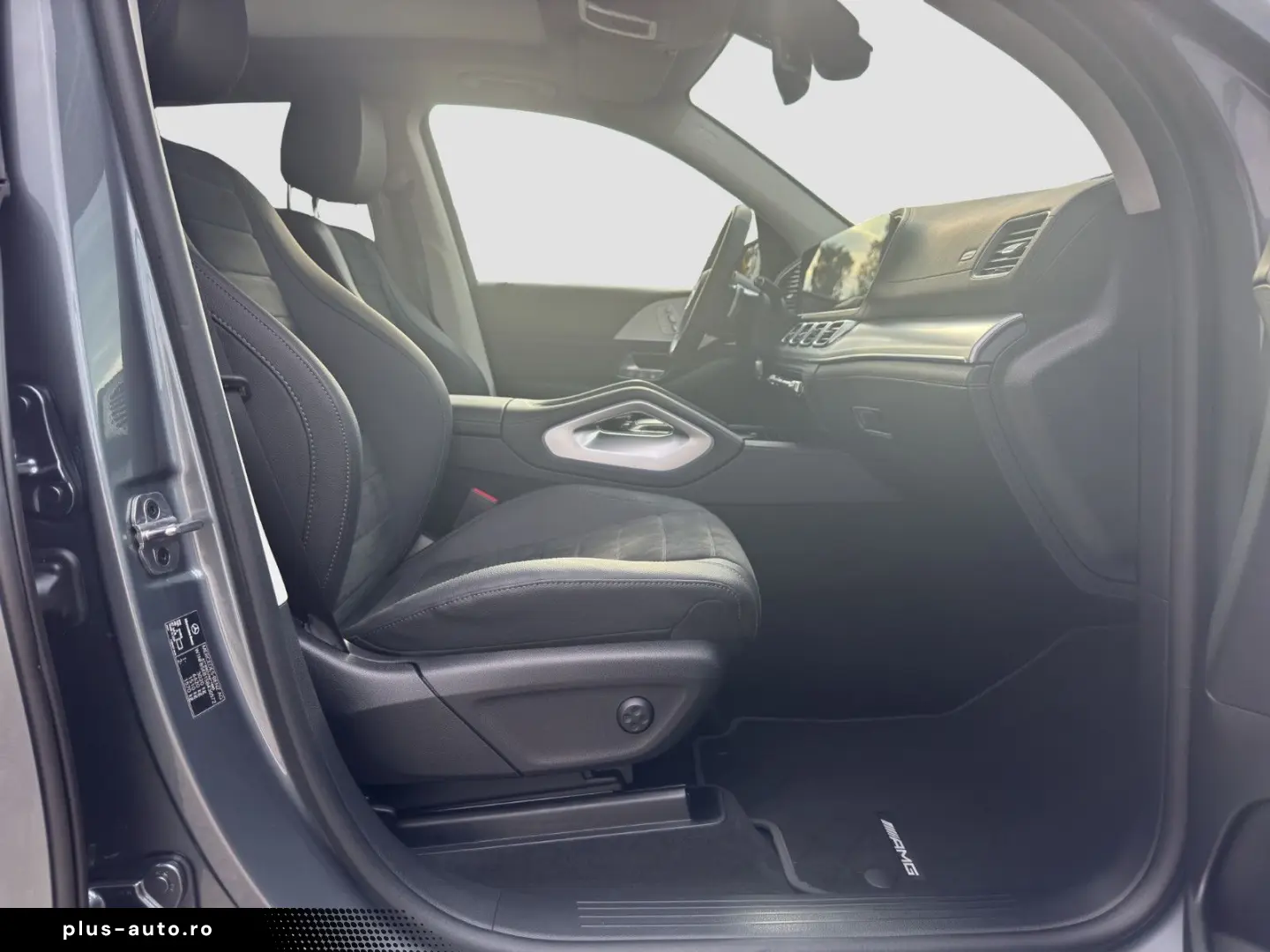 MERCEDES-BENZ GLE 450 4M AMG DISTR AHK Pano 360  Mem&hellip;