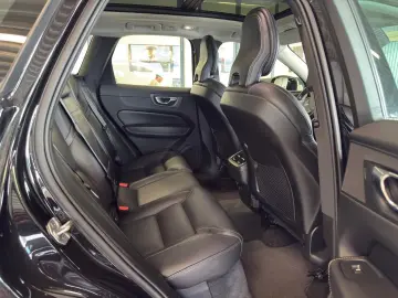 VOLVO XC60 Inscription Luft-Fahr PANO HUP VOLL