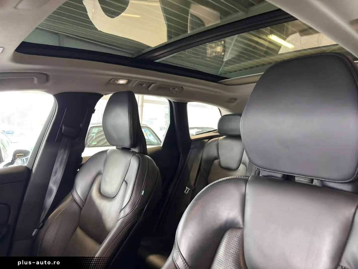 VOLVO XC60 Inscription Luft-Fahr PANO HUP VOLL