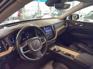 VOLVO XC60 Inscription Luft-Fahr PANO HUP VOLL