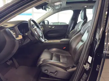 VOLVO XC60 Inscription Luft-Fahr PANO HUP VOLL