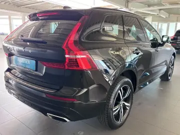 VOLVO XC60 B5 AWD Aut. R-Design AHK   Luftfahrw.   ACC