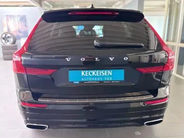 VOLVO XC60 B5 AWD Aut. R-Design AHK   Luftfahrw.   ACC