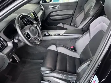 VOLVO XC60 B5 AWD Aut. R-Design AHK   Luftfahrw.   ACC