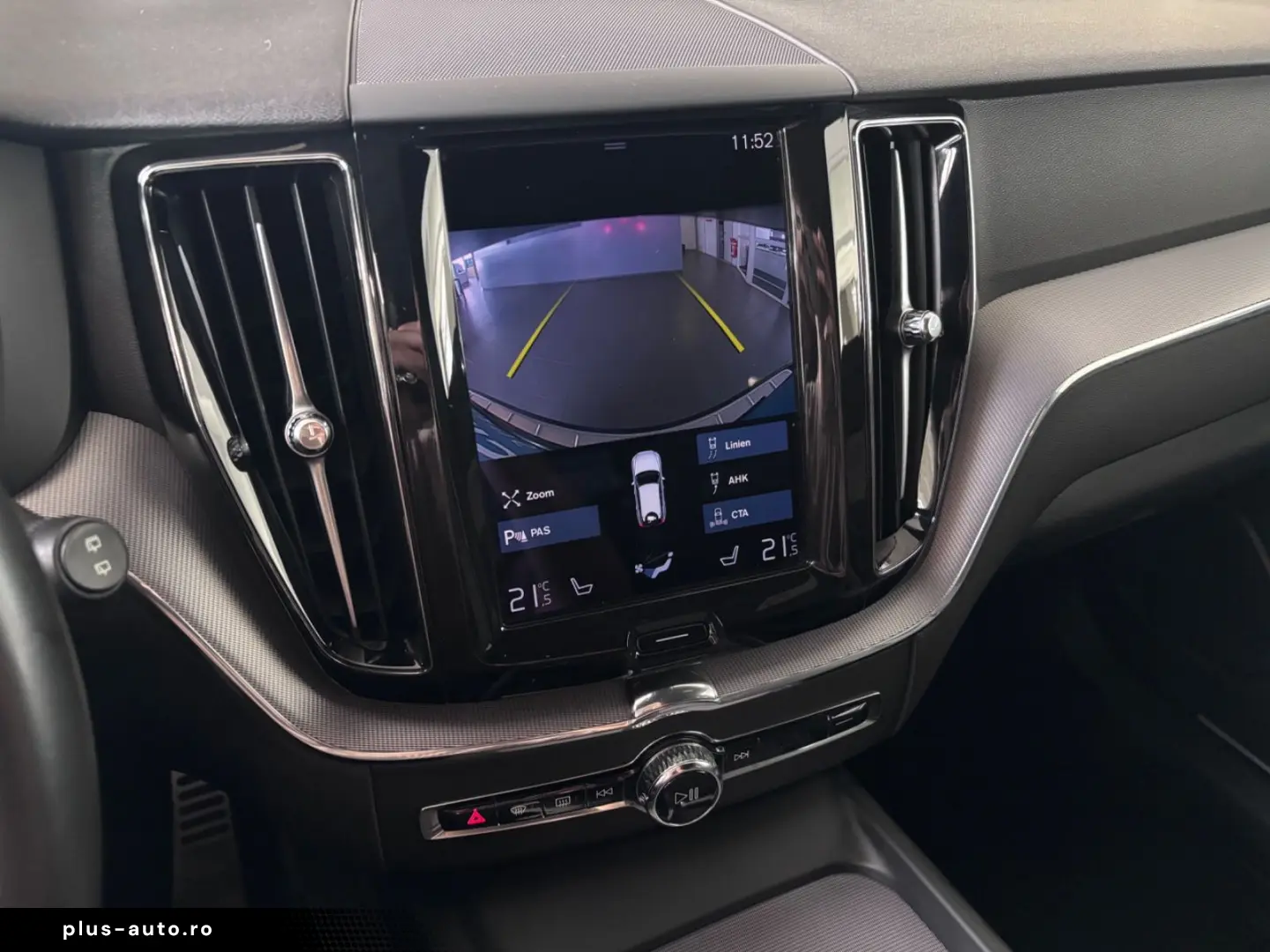 VOLVO XC60 B5 AWD Aut. R-Design AHK   Luftfahrw.   ACC