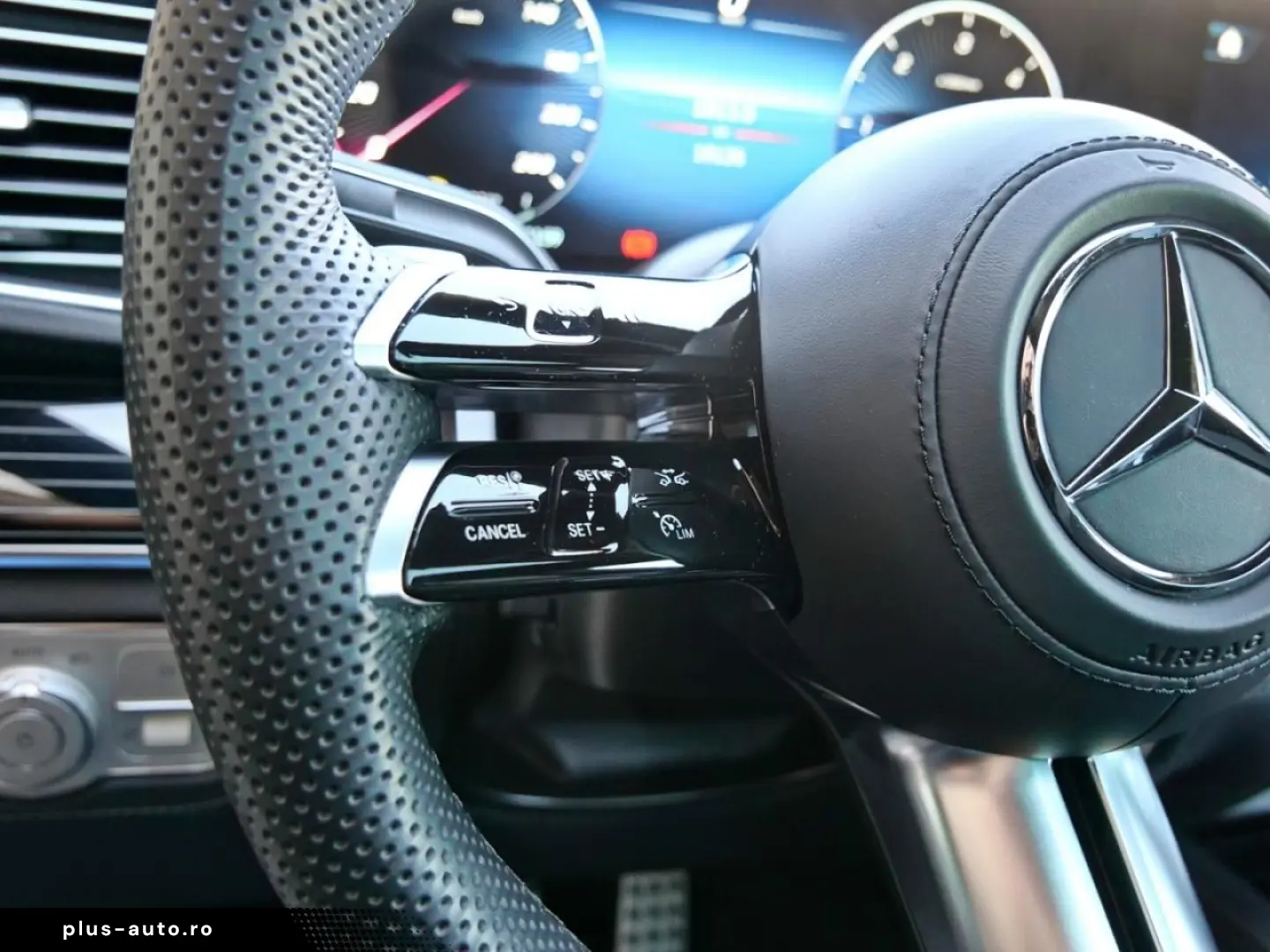 MERCEDES-BENZ GLE 450 d 4M Coupé AMG Night Panorama &hellip;