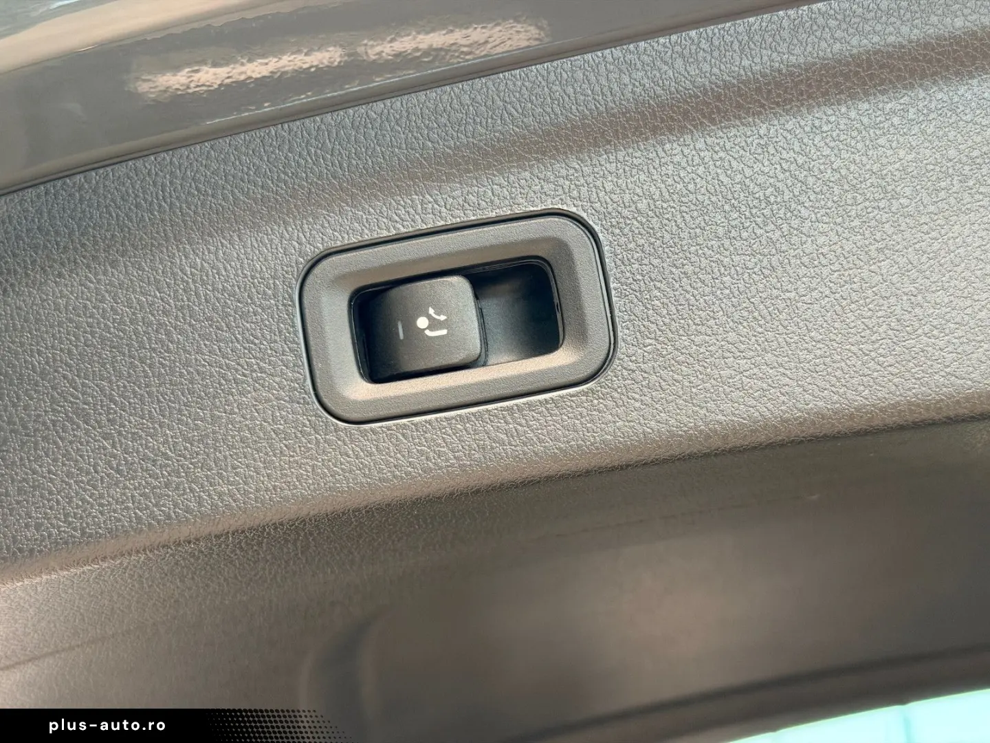MERCEDES-BENZ GLE 2025 — imagine 18