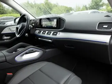 MERCEDES-BENZ GLE 450 d 4M AMG-Sport MLB Pano AHK Ni…
