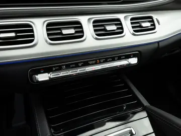 MERCEDES-BENZ GLE 450 d 4M AMG-Sport MLB Pano AHK Ni…