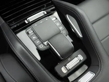 MERCEDES-BENZ GLE 450 d 4M AMG-Sport MLB Pano AHK Ni…