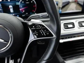 MERCEDES-BENZ GLE 450 d 4M AMG-Sport MLB Pano AHK Ni…