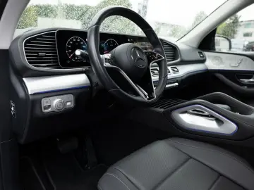 MERCEDES-BENZ GLE 450 d 4M AMG-Sport MLB Pano AHK Ni…
