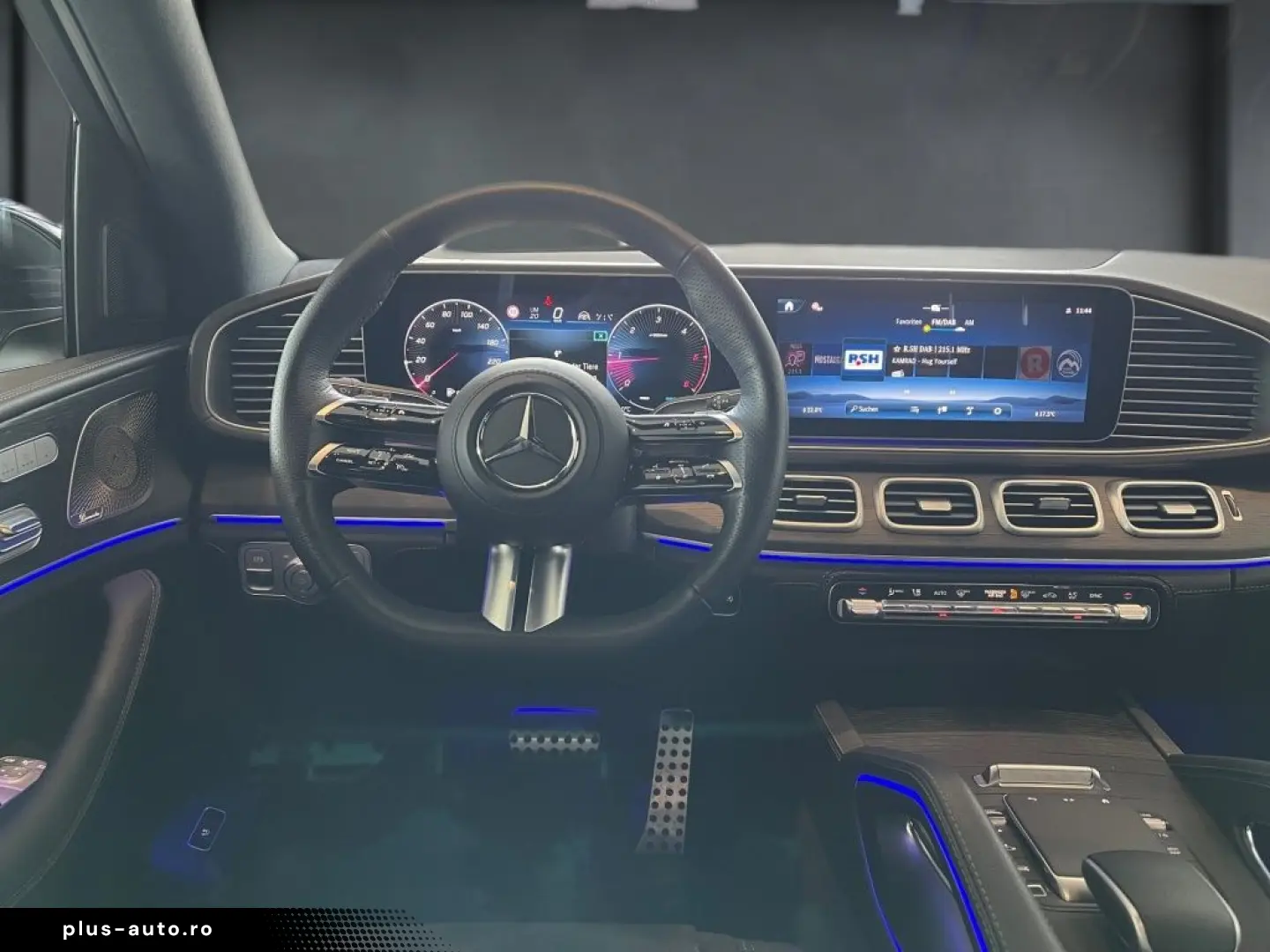 MERCEDES-BENZ GLE 450 d 4M AMG Night Pano AHK HuD Burmester