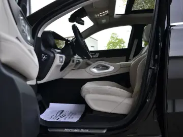 MERCEDES-BENZ GLE 450d Coupe 4M AMG HUD 360 PANO BUR…