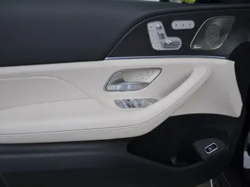 MERCEDES-BENZ GLE 450d Coupe 4M AMG HUD 360 PANO BUR…