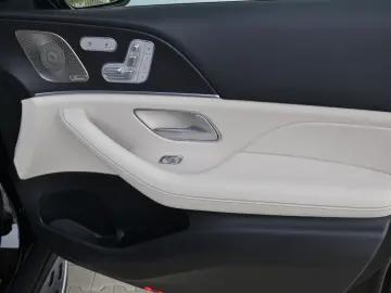 MERCEDES-BENZ GLE 450d Coupe 4M AMG HUD 360 PANO BUR…