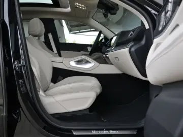 MERCEDES-BENZ GLE 450d Coupe 4M AMG HUD 360 PANO BUR…