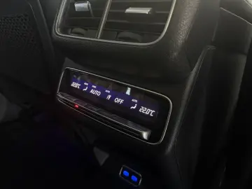 MERCEDES-BENZ GLE 450 AMG LINE  PANO HUD 360 DIST LUFT 7SITZ