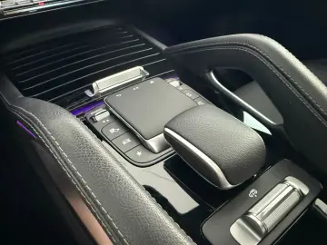 MERCEDES-BENZ GLE 450 AMG LINE  PANO HUD 360 DIST LUFT 7SITZ